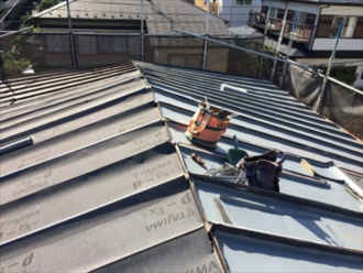 カバー工法の様子